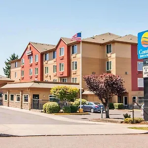 Comfort & Suites-portland Airport *** Portland